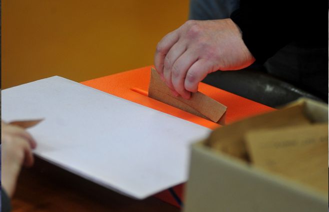 FOCOUY-urna-voto-elecciones-archivo.jpg