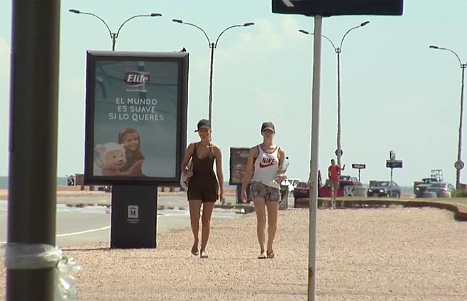 calor-rambla-gente.jpg