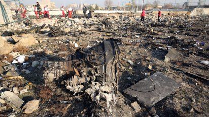 al menos 176 muertos al estrellarse un avion de pasajeros en iran