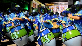 desfile de llamadas este jueves y viernes por calle isla de flores