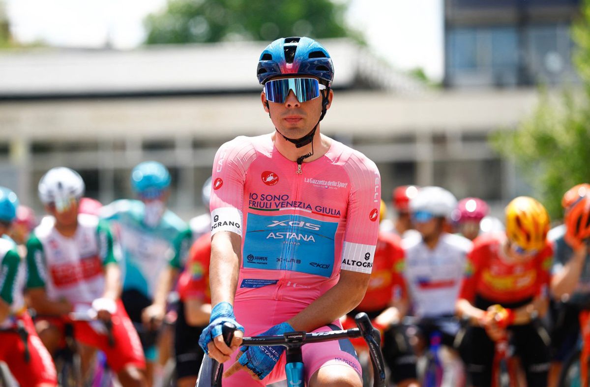 El uruguayo Thomas Silva sigue líder del Giro tras una tercera etapa ganada por Magnier