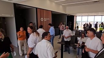 polemica en salto por llamar edinson cavani el aeropuerto: no corresponde ese nombre para ese lugar, dijo edil