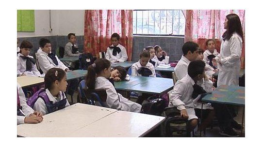 Madre golpeó en la cara a directora de Escuela 130; paro mañana