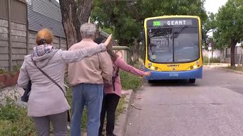 omnibus cambian recorrido en villa espanola tras tiroteos; vecinos reclaman seguridad