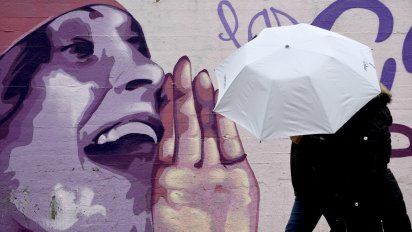 Mural en el barrio La Concepción en Madrid representa a la escritora rusa Lilya Brik y otras quince destacadas mujeres. Fue cuestionado por el partido Vox con el argumento de tener un mensaje político. Finalmente&nbsp; permaneció tras una segunda votación con el concejo&nbsp; &nbsp;