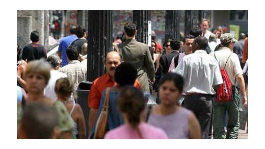 gente camina