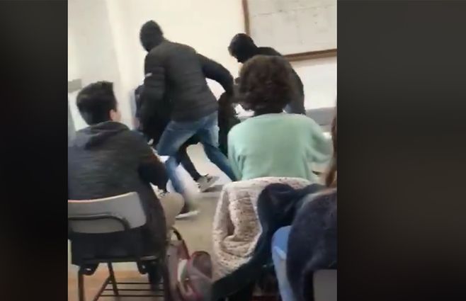 Un momento del secuestro ocurrido en el tradicional liceo público Vázquez Acevedo