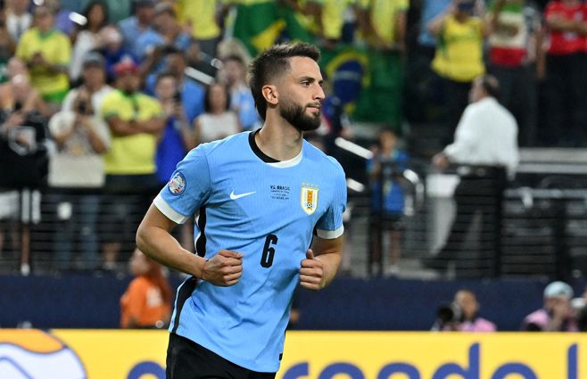 Uruguay debe ganar; vuelve Rodrigo Bentancur. Foto: AFP