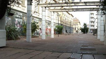 Foto: Subrayado. Callejón de la facultad de Derecho, cerca de 18 de Julio y Tristán Narvaja.