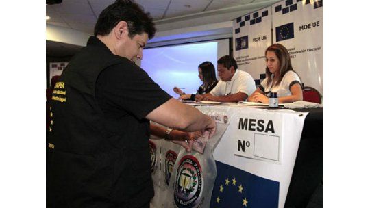 Se suman denuncias de irregularidades ante elecciones en Paraguay
