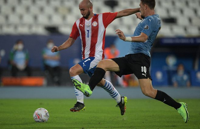 Coates se adelanta a Carlos González de Paraguay.&nbsp;