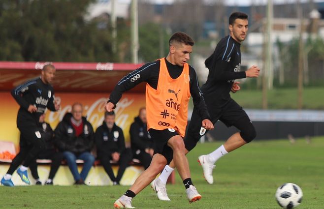 Torreira y Matías Vecino (foto: Selección Uruguaya en Twitter).