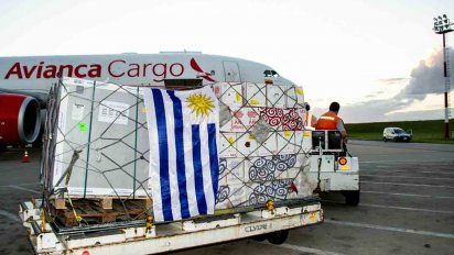 comenzo vacunacion con astrazeneca y en mayo llegan 100.000 dosis mas