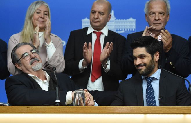 Zubía-con-Ojeda-acuerdo-foto-FocoUy.jpg