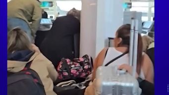 agencias de viajes indican que solo una compania cancelo vuelos y que turistas uruguayos no han tenido problemas en mexico