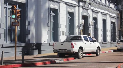 Una bebé de nueve meses falleció y su hermana melliza está en CTI con signos de violencia; la madre está detenida