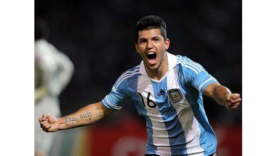 Para Agüero el juego de Uruguay siempre fue el choque y patadas