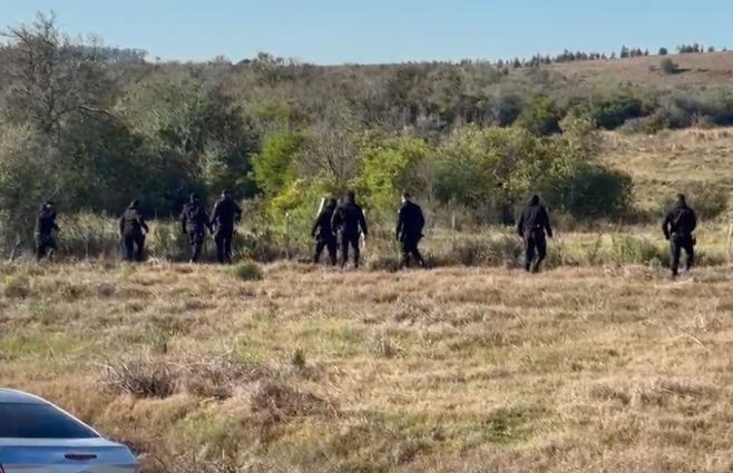 policía-niños-río-negro-búsqueda