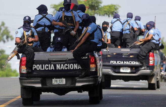 camionetas policía nacional nicaragua AFP.jpg