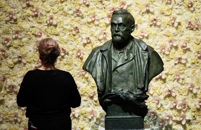 Busto de Alfred Nobel Concert Hall de Estocolmo