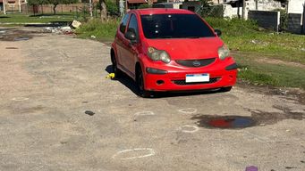 Auto que recibió impactos de bala. Foto: Eugenia Esconamiglio.&nbsp;