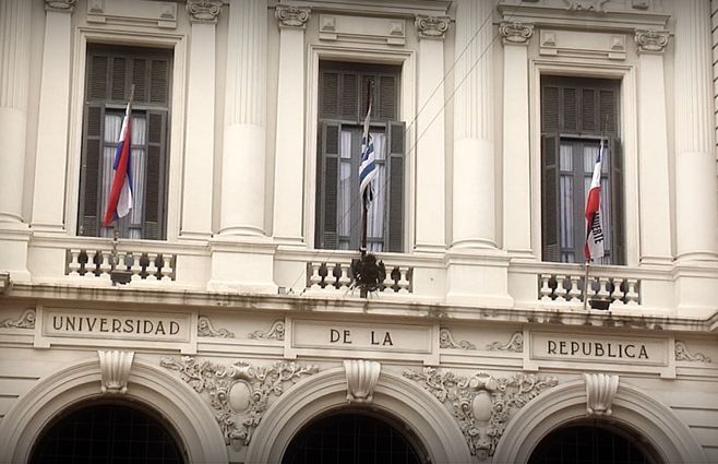 Universidad-de-la-República-fachada.jpg