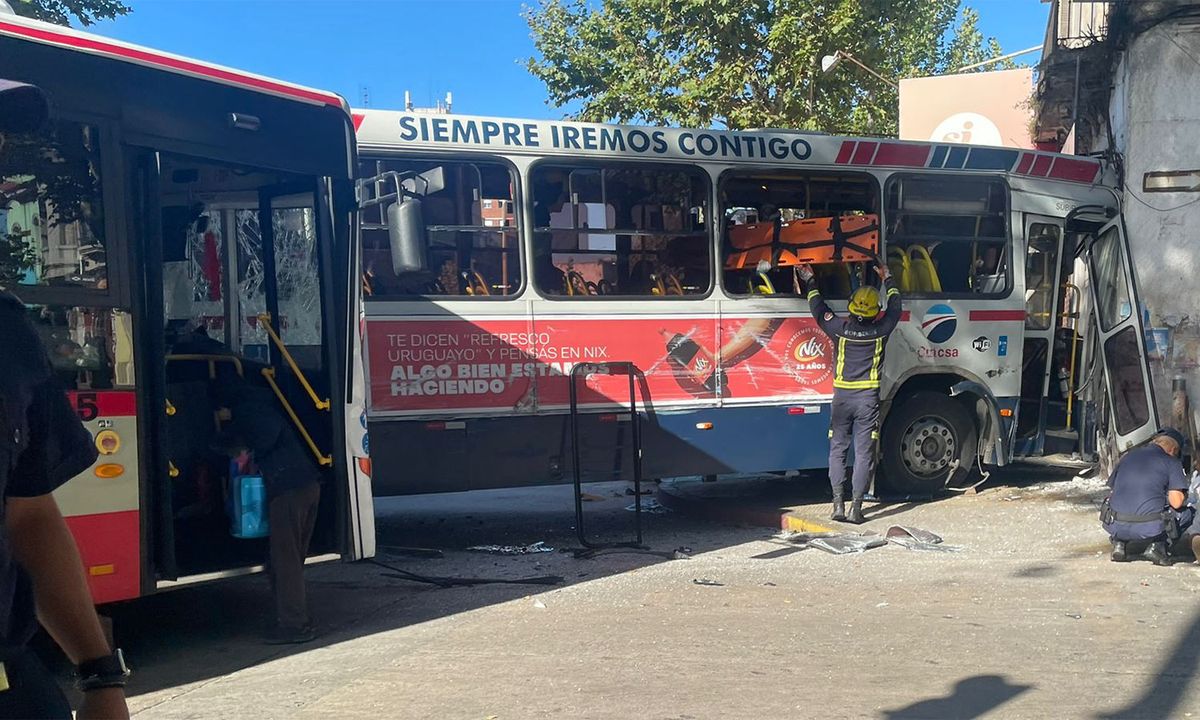 Foto cedida a Subrayado. El choque dejó varias personas lesionadas.
