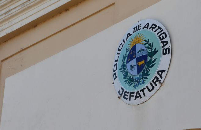 focouy policia artigas escudo jefatura