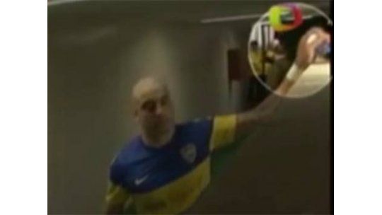 El Tanque Silva se robó una cámara de fotos