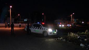 La policía inició la persecución por las calles del barrio Buceo hasta detener al delincuente.