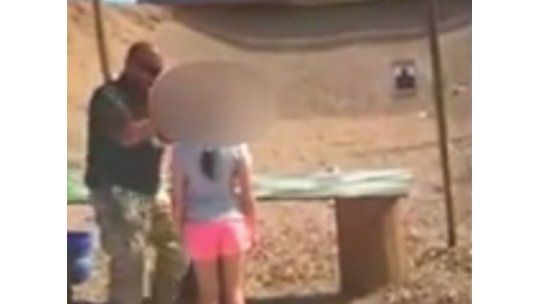 Instructor de tiro murió mientras enseñaba a una niña de 9 años