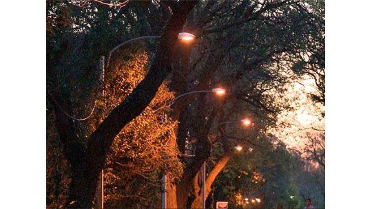 Colón: mejoran iluminación y limpieza tras reclamo de vecinos