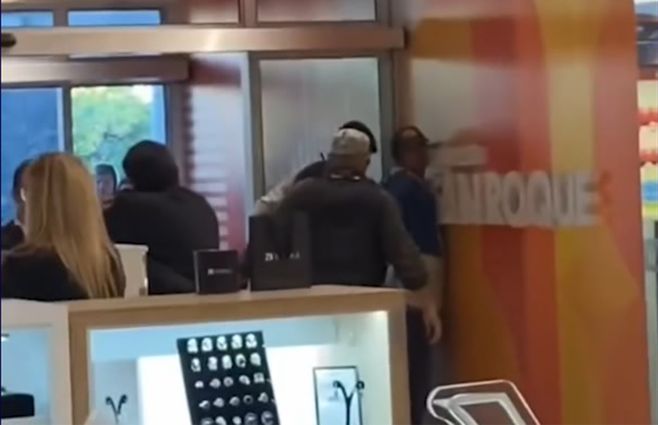 detenido-mujer-tres-cruces-arma-blanca.jpg