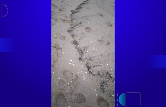 Foto: Armada Nacional. Hidrocarburo en la playa de Sauce de Portezuelo.