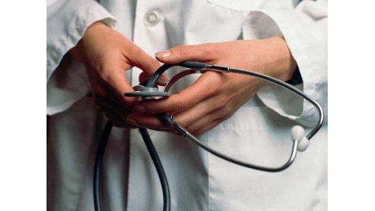 Médicos presentaron recurso contra decreto sobre el aborto