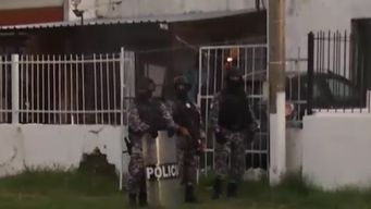 policia realizo allanamientos por el homicidio de un hombre ocurrido en ituzaingo; incautaron municiones