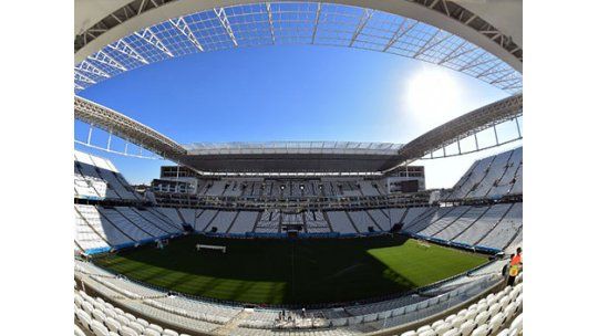 Pese a disturbios, muchos viven de fiesta el comienzo del Mundial