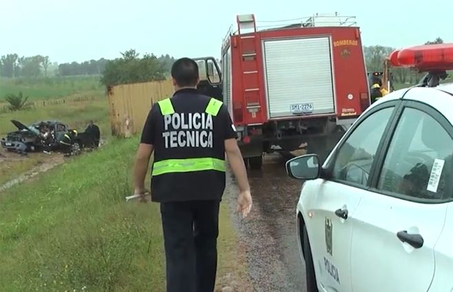 accidente-ruta-policia-bomberos-camion.jpg