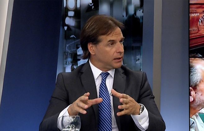 lacalle-con-blanca.jpg