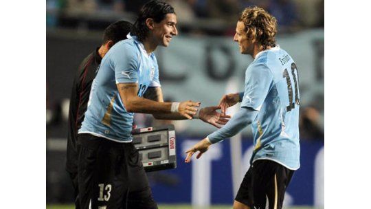 Forlán alcanzó el récord de partidos con Uruguay
