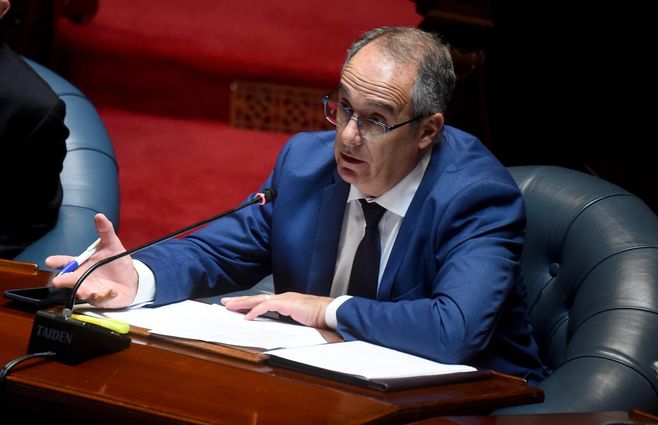 mahia-en-parlamento-foco-uy