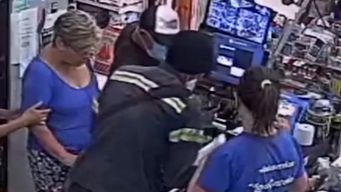dos delincuentes coparon un supermercado; se llevaron cigarros y todo el dinero