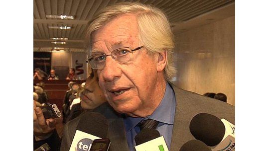Astori: Empresarios se tienen que hacer cargo de los aumentos