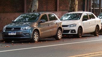 Foto: Subrayado. Dos autos incautados por Policía tras ser robados en zona de Parque Batlle.