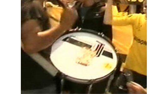 Detuvieron a 11 hinchas de Peñarol por disturbios y robos