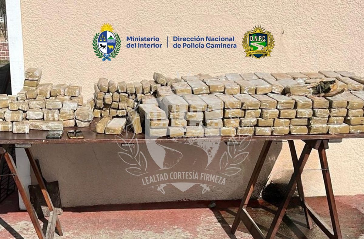 Florida: Incautaron 153 kilos de droga en una camioneta argentina en la que iba una pareja y dos niños de 4 y 6 años