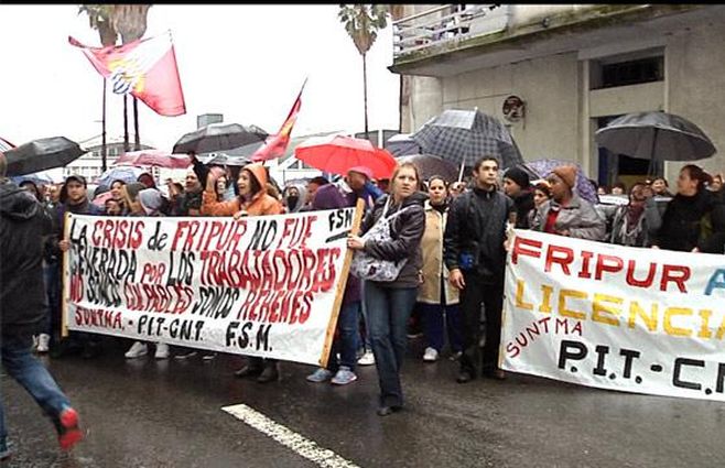 Obreros de Fripur reclaman ante el Ministerio de Trabajo en 2014.&nbsp;