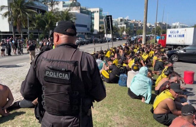 hinchas-rio-de-janeiro-detenidos-incidente-policia
