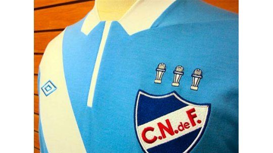 Nacional jugó con la celeste ante River
