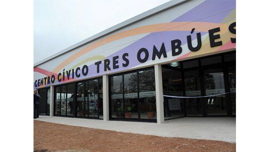 centro cívico tres ombúes